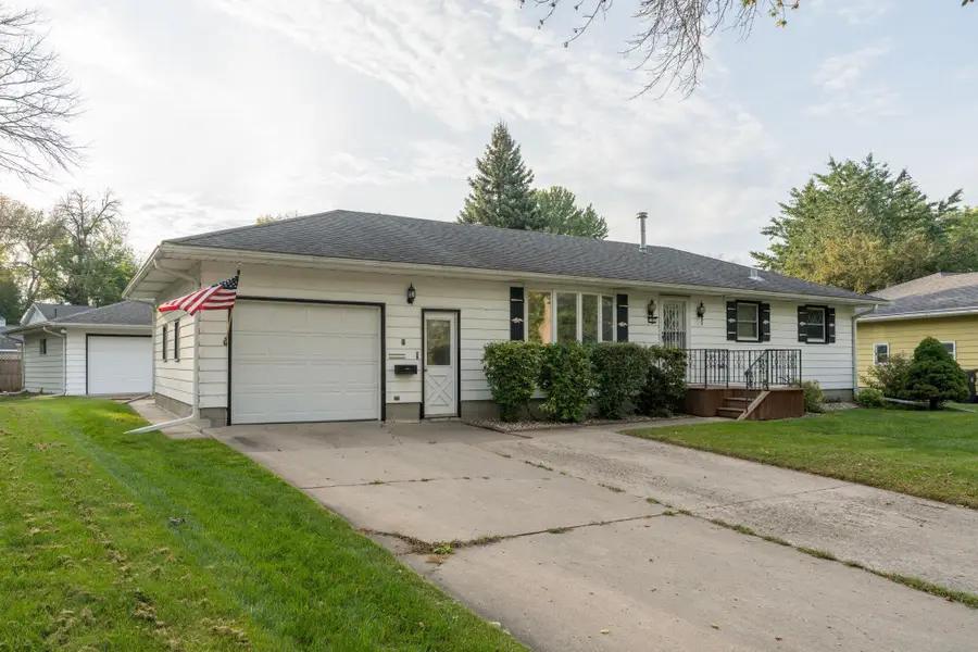 125 N Manitou Drive, Mankato, MN 56001 - #2