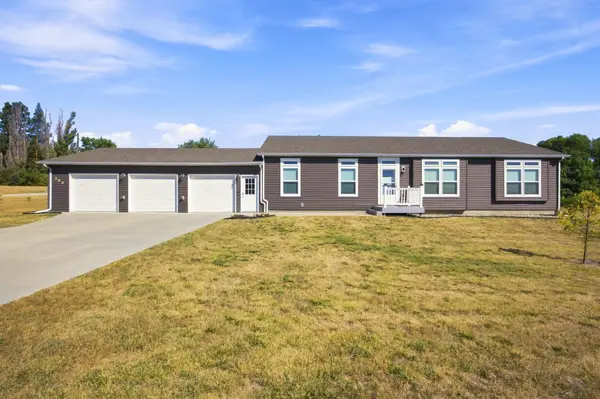 303 Morrow Drive, Enderlin, ND 58027