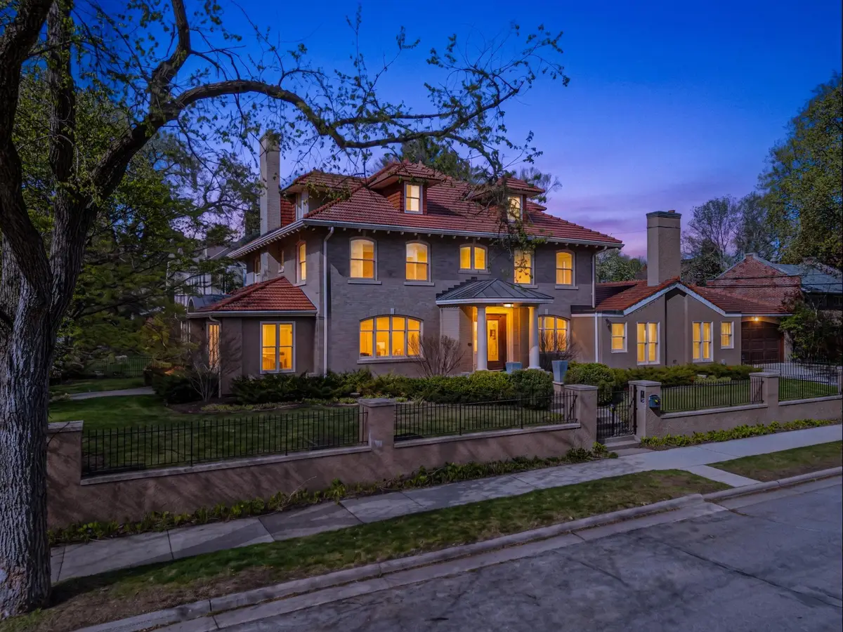 1724 Summit Avenue, Minneapolis, MN 55403 - #1