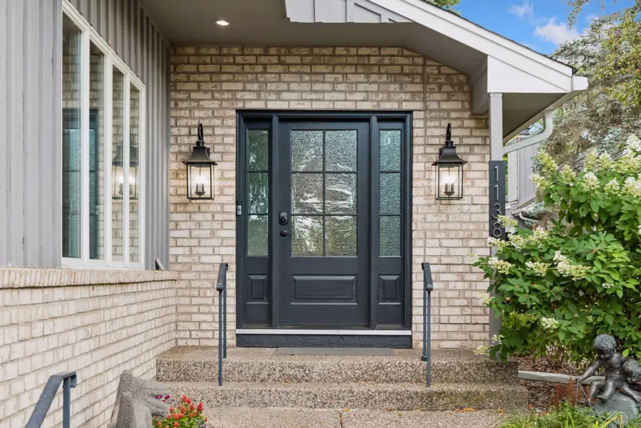 1138 Kingsley Circle N, Mendota Heights, MN 55118 - #3