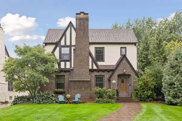 215 W Minnehaha Parkway, Minneapolis, MN 55419