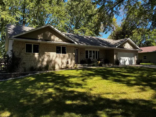 1960 Willow Avenue, Worthington, MN 56187