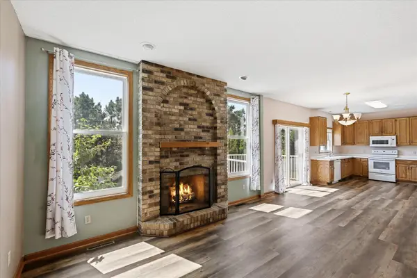 2084 Wallingford Circle, Woodbury, MN 55125