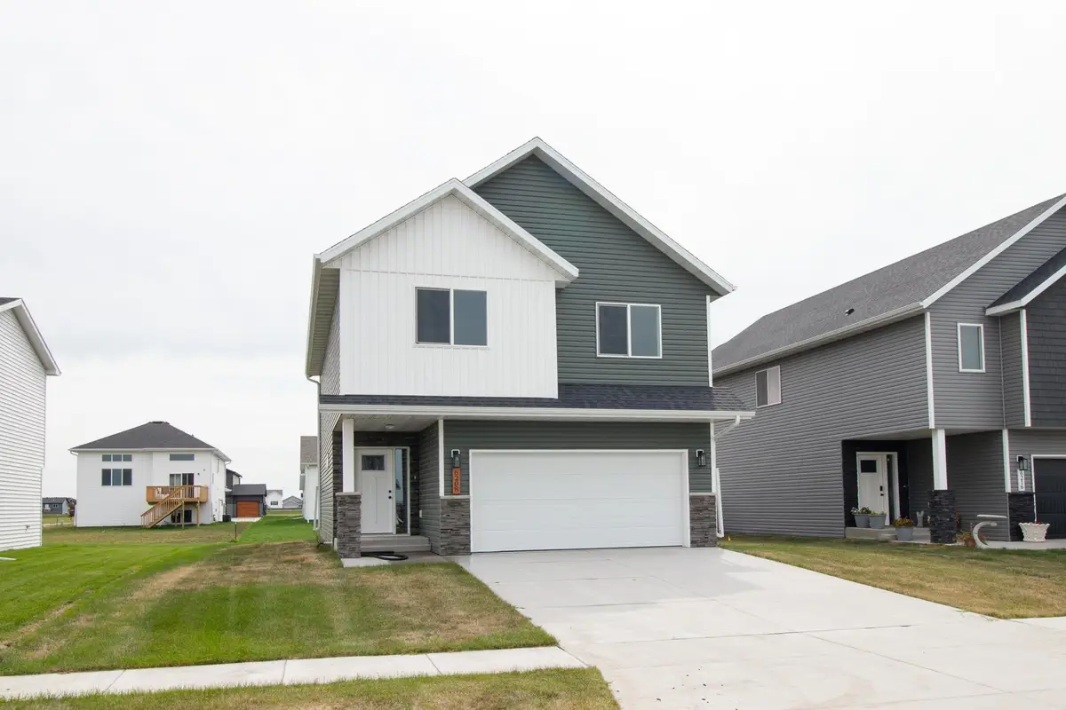 6208 86th Avenue S, Horace, ND 58047 - #1