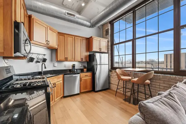 1901 E Hennepin Avenue #306, Minneapolis, MN 55413