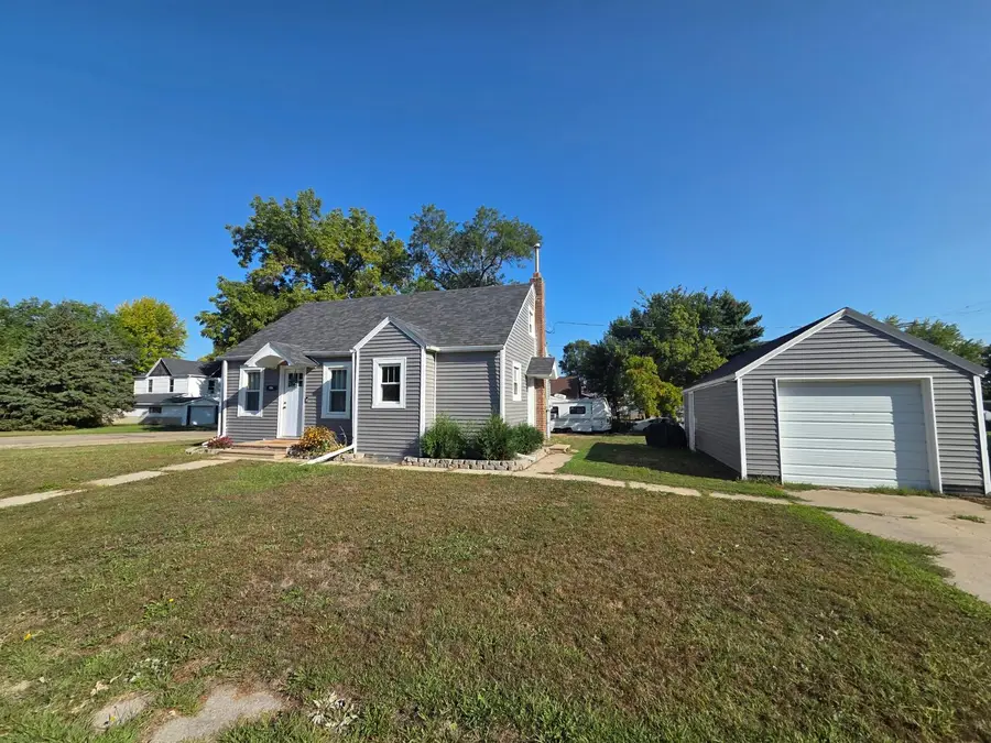 206 1st Street Ne, Lidgerwood, ND 58053 - #3