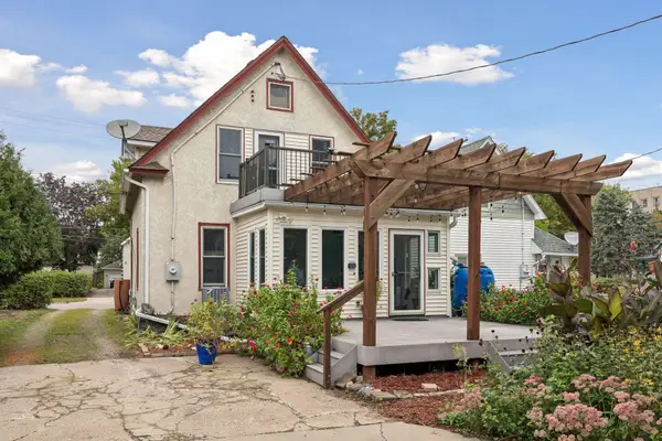 30 22nd Avenue Ne, Minneapolis, MN 55418