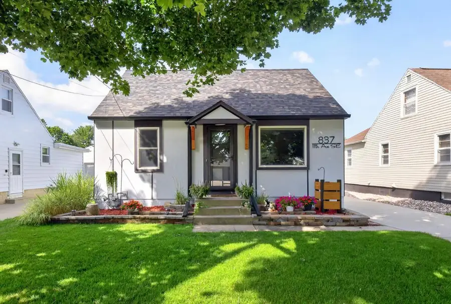 837 11th Avenue Se, Rochester, MN 55904 - #2
