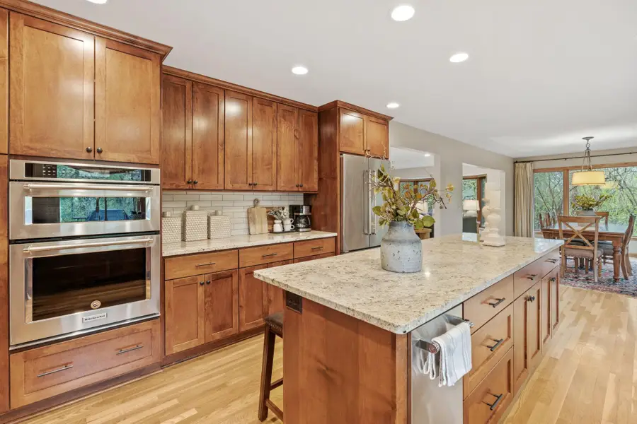 5811 Shannon Drive, Edina, MN 55439 - #2