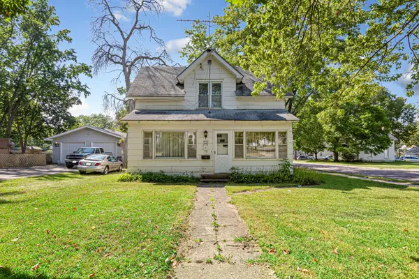 932 3rd Avenue Nw, Faribault, MN 55021