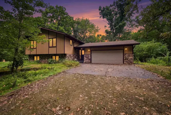 11796 Akron Avenue, Inver Grove Heights, MN 55077