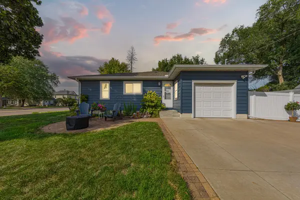 20580 Holyoke Avenue, Lakeville, MN 55044