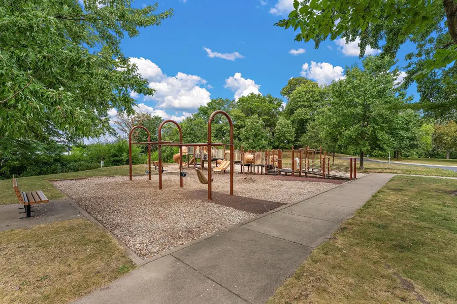3090 Lexington Avenue N #B5, Roseville, MN 55113 - #3