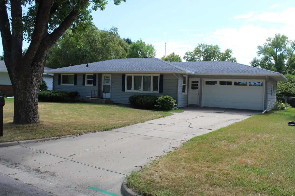 2618 Rivershore Drive S, Moorhead, MN 56560 - #1