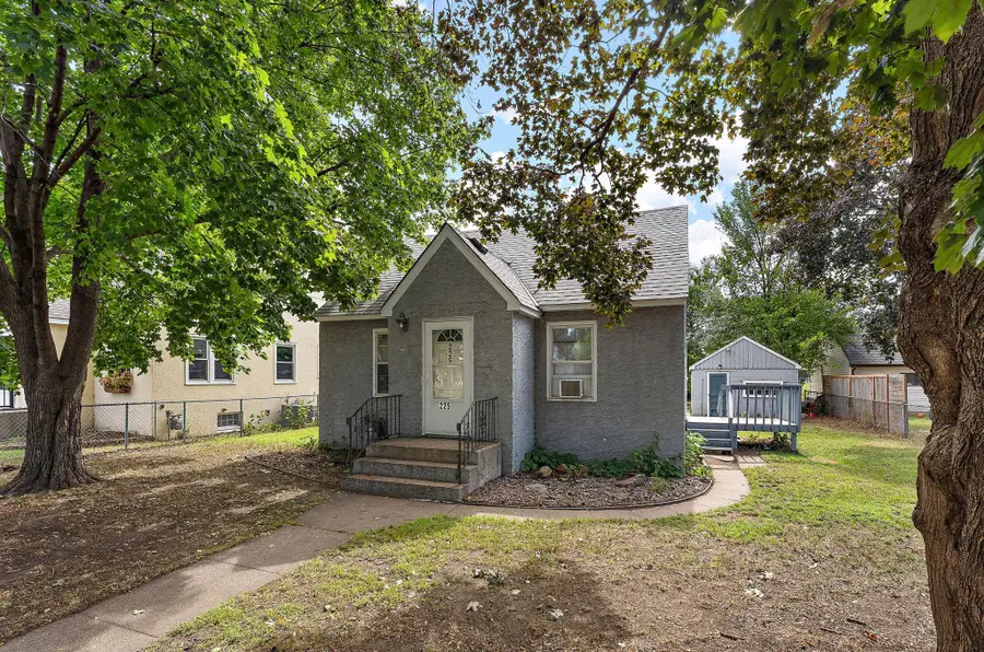 225 Richmond Street W, South Saint Paul, MN 55075 - #2