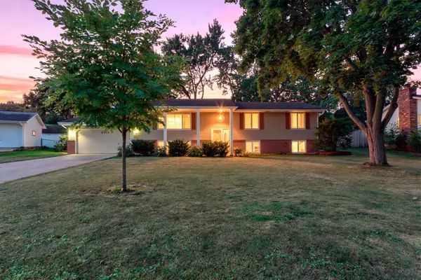 2313 114th Street E, Burnsville, MN 55337