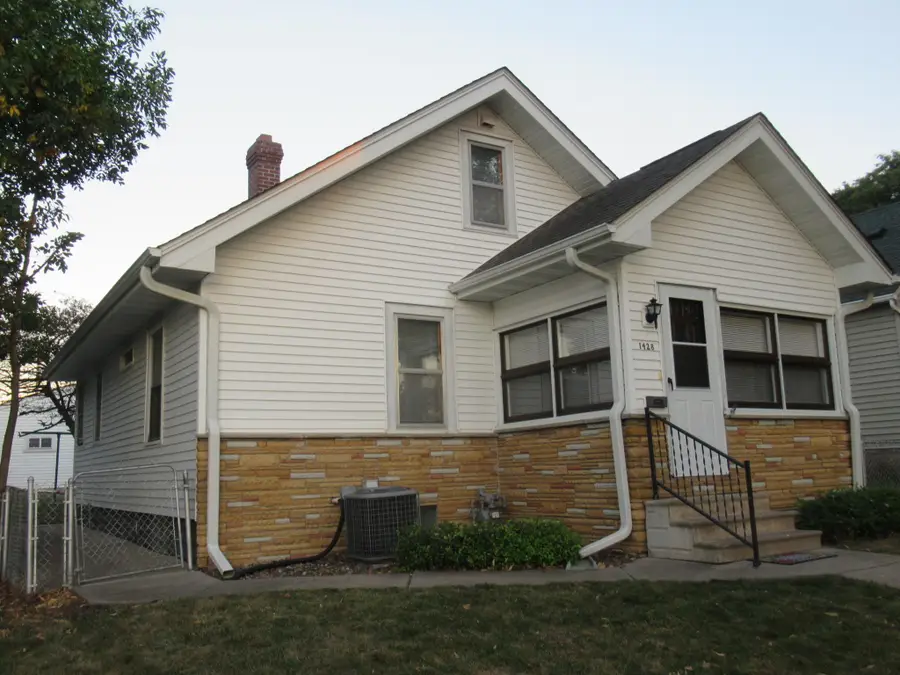 1428 Hazel Street N, Saint Paul, MN 55119 - #2