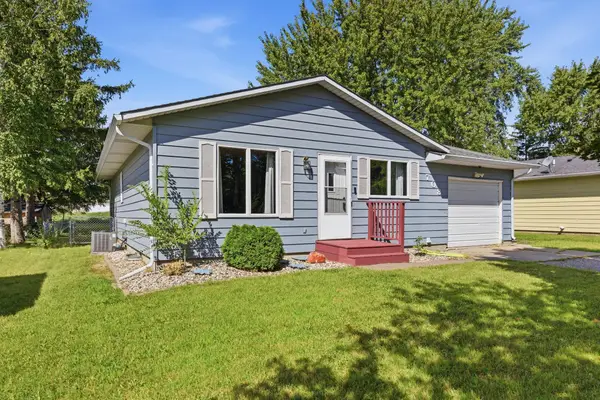 708 California Street Nw, Hutchinson, MN 55350