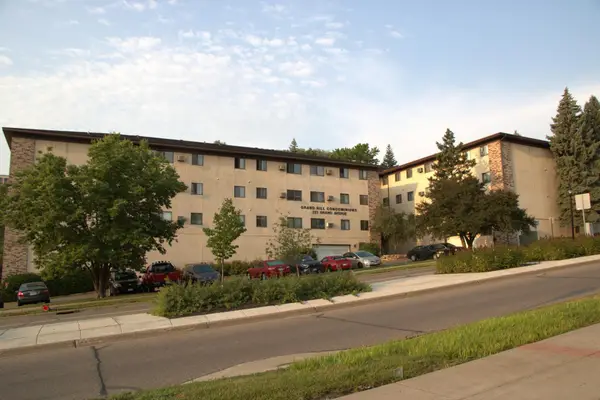 221 Grand Avenue W #108, South Saint Paul, MN 55075