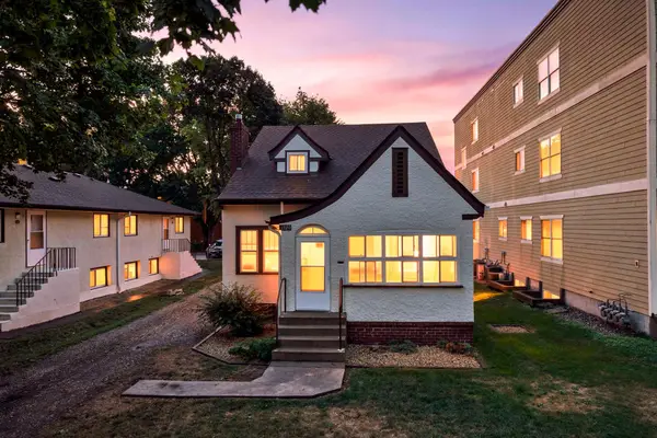 1720 Rollins Avenue Se, Minneapolis, MN 55414