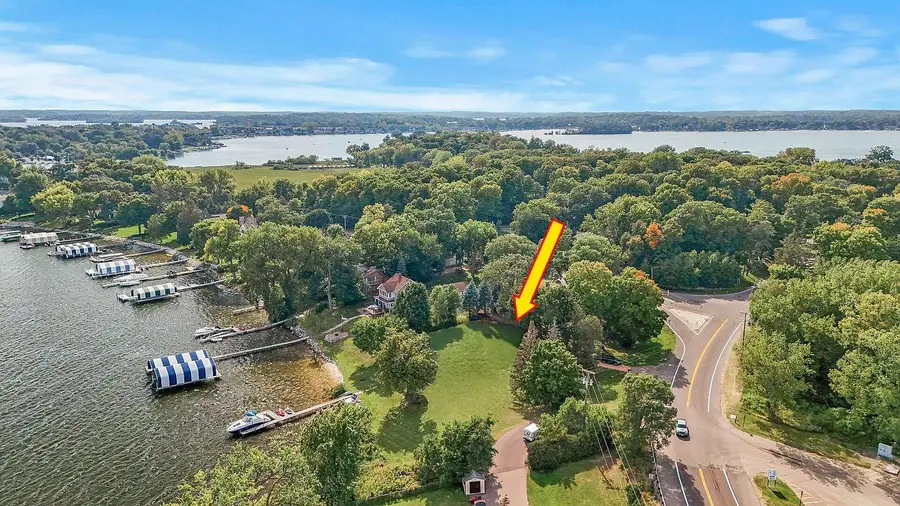 3705 Shore Drive N, Wayzata, MN 55391 - #2