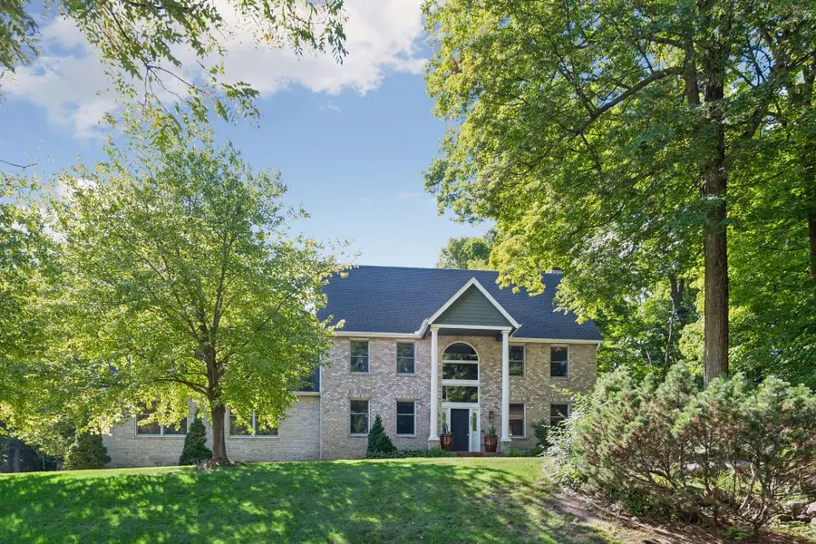 561 Bighorn Drive, Chanhassen, MN 55317 - #2