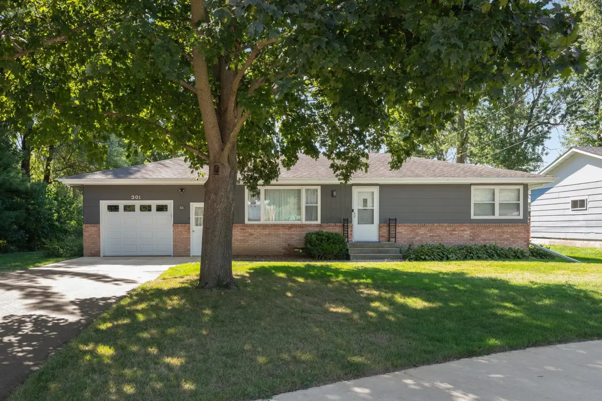 201 Linden Place S, Northfield, MN 55057 - #1
