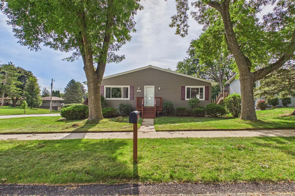 3024 Crescent Lane Nw, Rochester, MN 55901 - #1