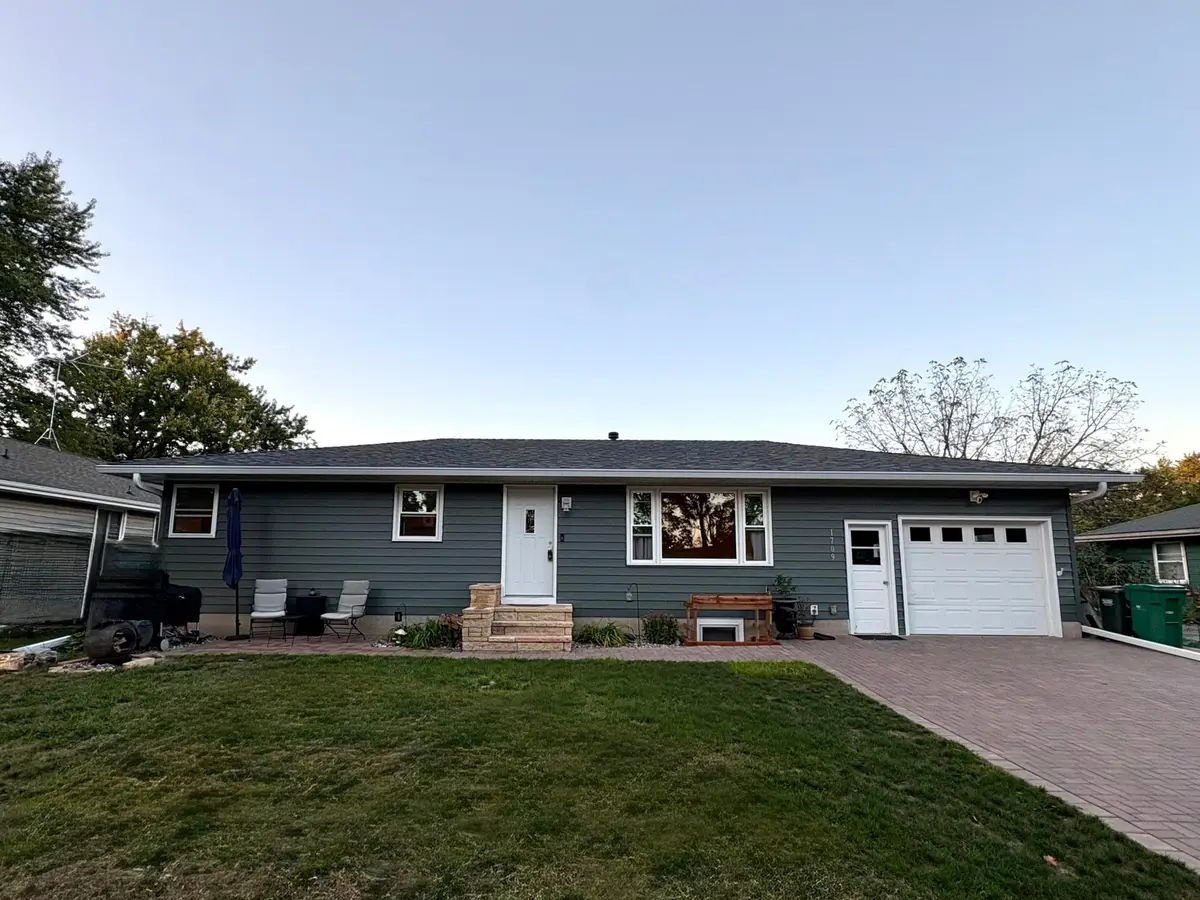 1709 14th Street E, Glencoe, MN 55336 - #1