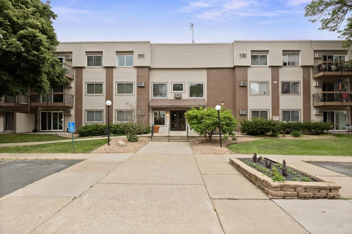 2800 Hillsboro Avenue N #214, New Hope, MN 55427 - #1