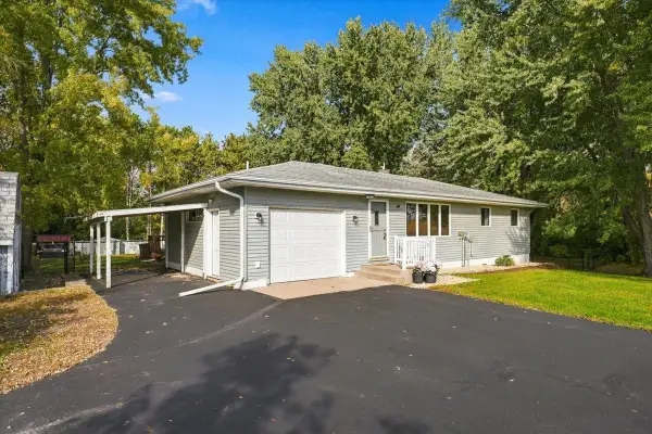 272 Glenmont Road, River Falls, WI 54022