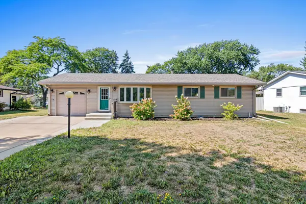 6810 Brookview Drive Ne, Fridley, MN 55432