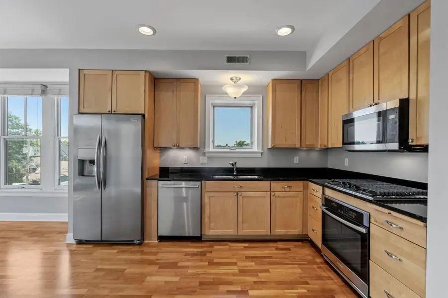 1060 Grand Avenue #300, Saint Paul, MN 55105 - #3