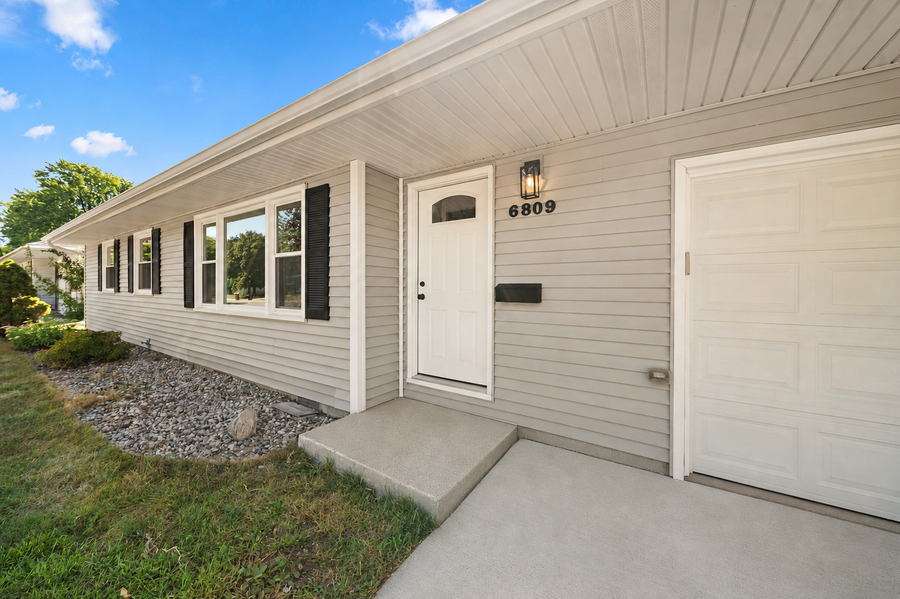 6809 Dudley Avenue N, Crystal, MN 55428 - #3