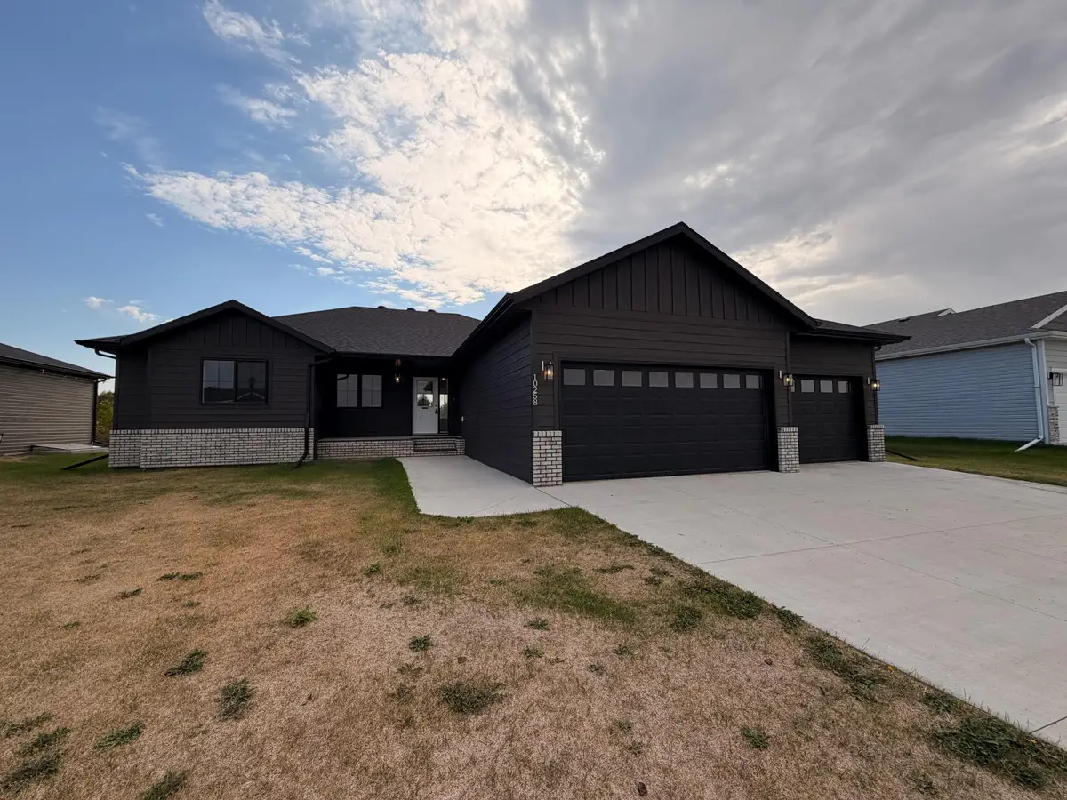 10258 Burgundy Drive, Horace, ND 58047 - #1