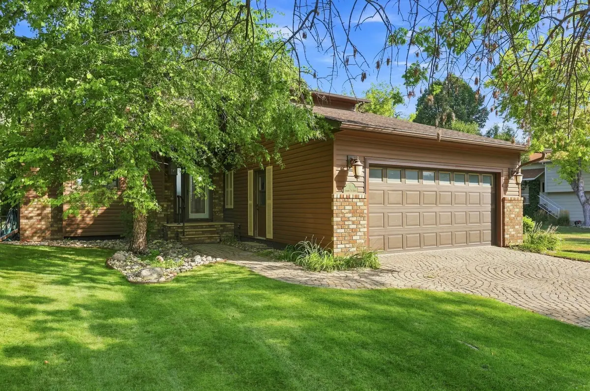 15 Fremont Drive S, Fargo, ND 58103 - #1