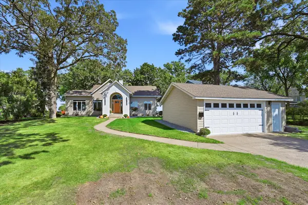 7 S Shore Drive, Forest Lake, MN 55025