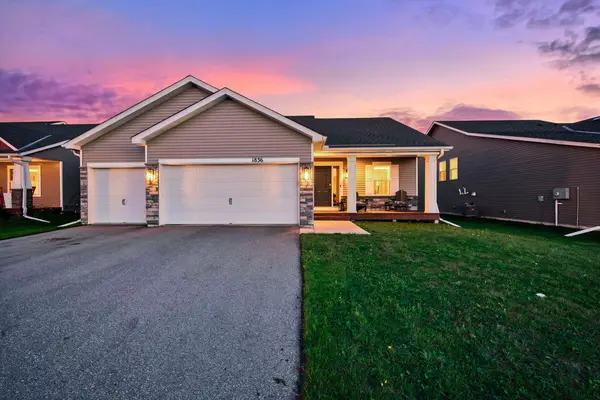 1836 Fields Drive, Carver, MN 55315
