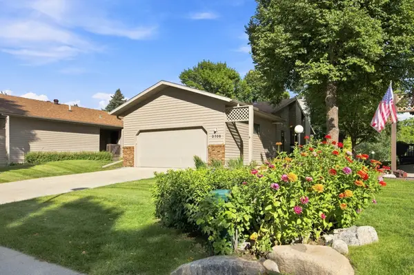 2708 S 27th Street S, Fargo, ND 58103