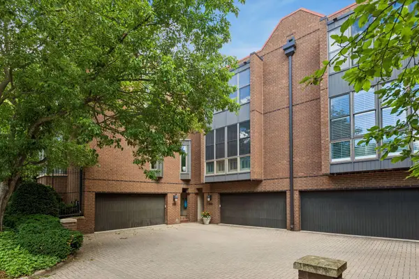 1220 Mount Curve Avenue, Minneapolis, MN 55403