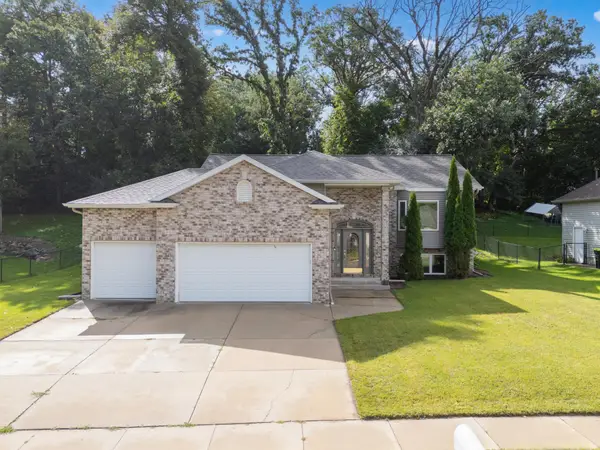 816 Southern Woods Place Sw, Rochester, MN 55902