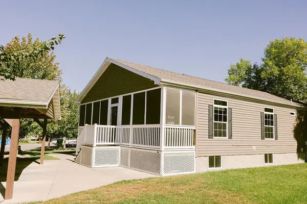 2200 Black Pine Drive, Cambridge, MN 55008