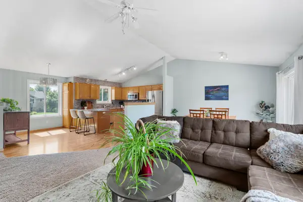 18566 96th Place N, Maple Grove, MN 55311