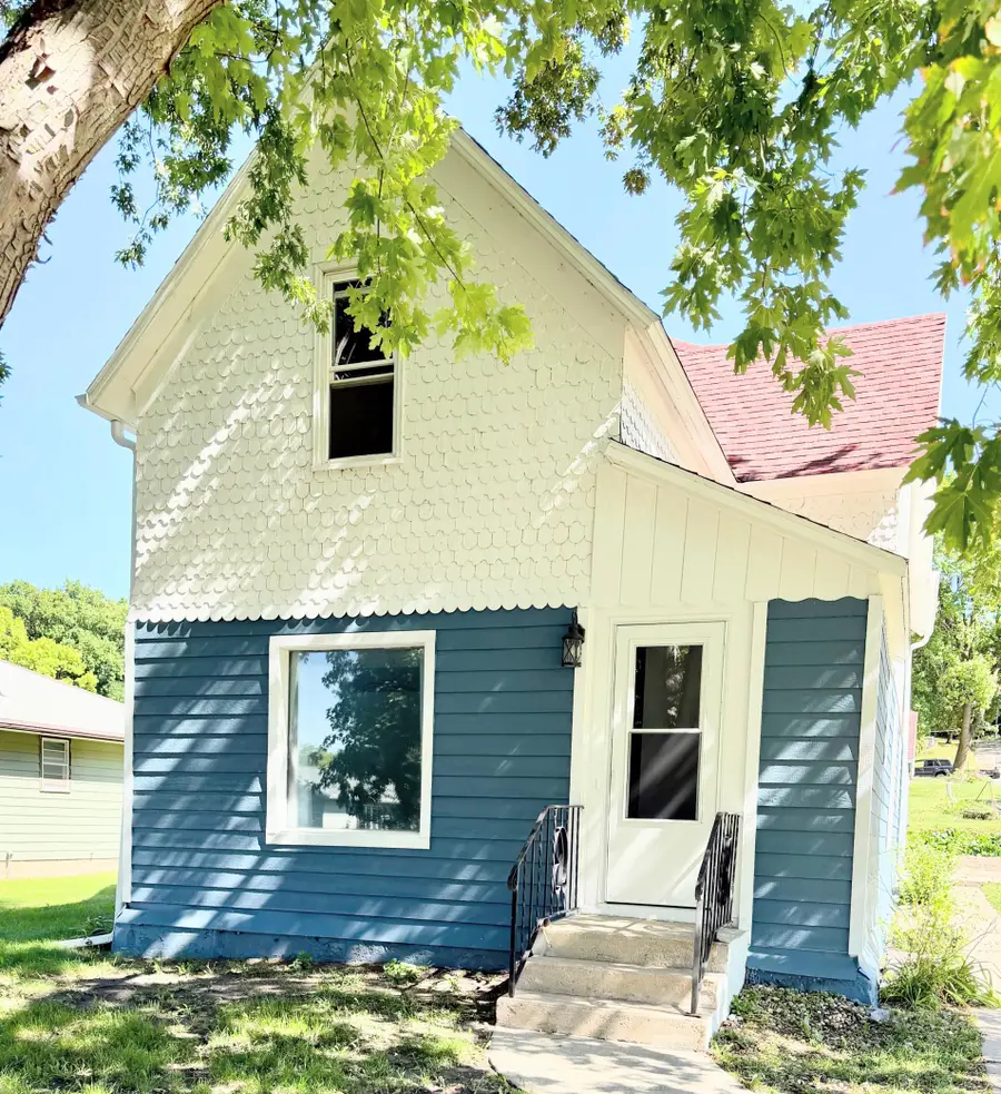 213 Garfield Street S, Lake Benton, MN 56149 - #2