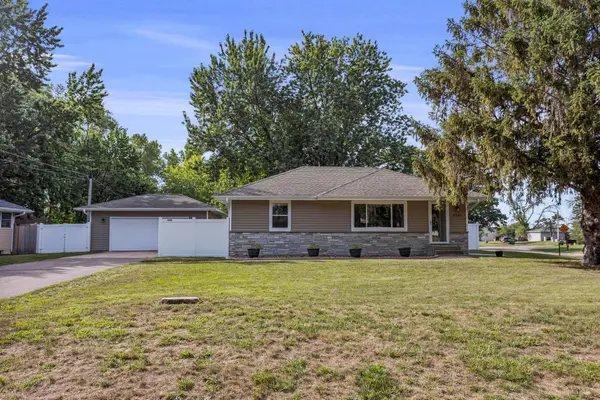 8947 Terrace Road Ne, Blaine, MN 55434