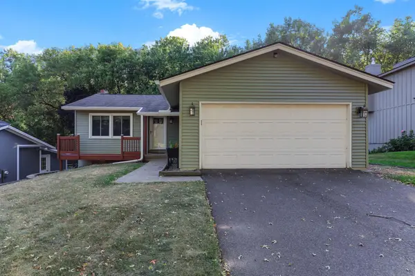 7064 Springhill Circle, Eden Prairie, MN 55346