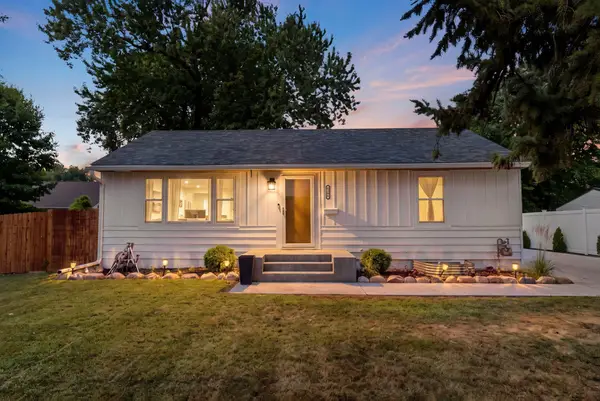 8306 18th Avenue S, Bloomington, MN 55425