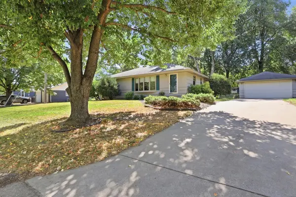 16403 Seymour Drive, Minnetonka, MN 55345