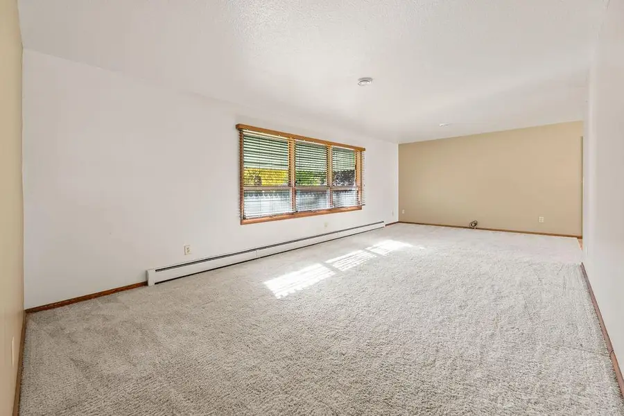 2807 Edgewood Drive N, Fargo, ND 58102 - #3