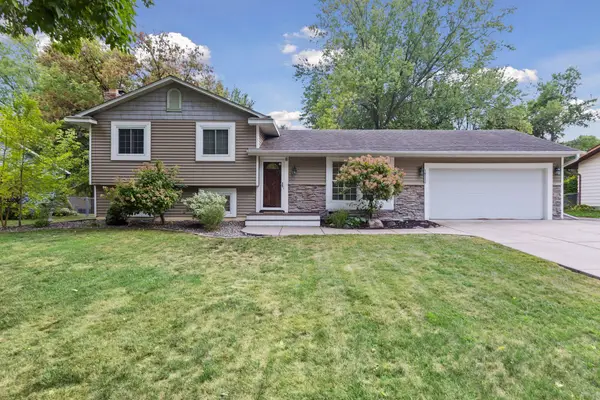 10735 102nd Avenue N, Maple Grove, MN 55369